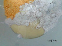 美味香酥奶香玉米饼做法图解3)