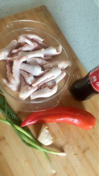 美味的可乐鸡爪做法图解1)