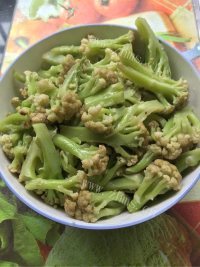 家常菜清炒花菜