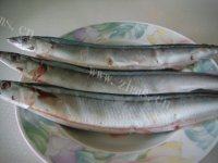 秀色可餐的香煎秋刀鱼做法图解1)