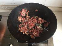 香喷喷的黑椒小牛肉做法图解3)