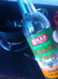 色香味俱全的酸甜猪脚做法图解6)