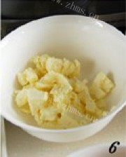 芝心金枪鱼香肠批萨做法图解6)