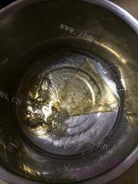 下饭的芒果慕斯做法图解3)