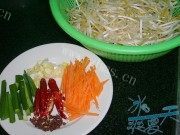 家常菜炝炒豆芽做法图解1)