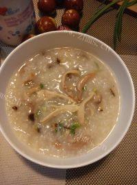 美味的香菇鸡丝粥做法图解4)