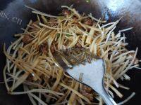 家常菜土豆丝炒肉做法图解6)
