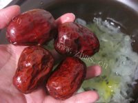 美味的红枣银耳汤做法图解5)