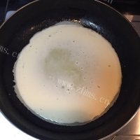 营养丰富的烫蛋皮做法图解5)