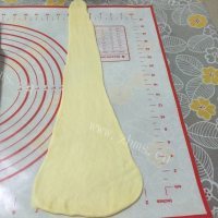 好吃的乳酪牛角面包做法图解7)