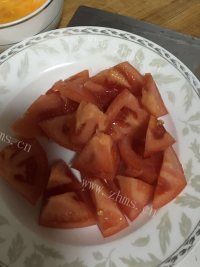 美味的西红柿蛋花汤做法图解2)