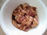 家常菜花菜炒肉片做法图解3)