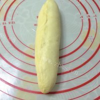 美味的香肠面包做法图解10)
