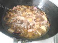 口感好的牛肉炖土豆做法图解15)