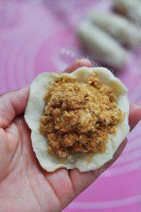 美味的肉松酥饼做法图解11)