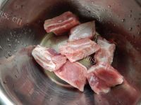 家常菜土豆蒸排骨做法图解1)