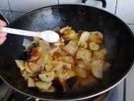 「DIY美食」青椒土豆片做法图解8)