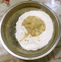 美味牵牛之恋蛋黄酥做法图解4)