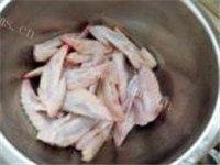 美味的红烧翅尖做法图解1)