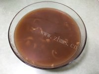 自制肉皮冻做法图解8)