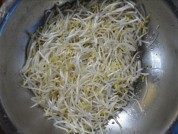 青椒炒绿豆芽做法图解2)