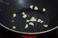 口感饱满的清炒苋菜做法图解2)