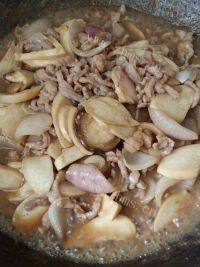 家常菜肉丝炒杏鲍菇做法图解7)