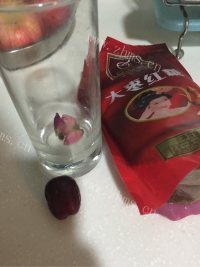 养生玫瑰枣茶做法图解1)