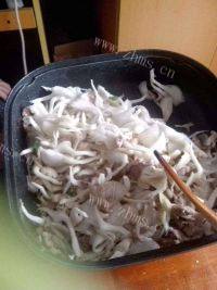 家常菜平菇炒肉丝做法图解8)