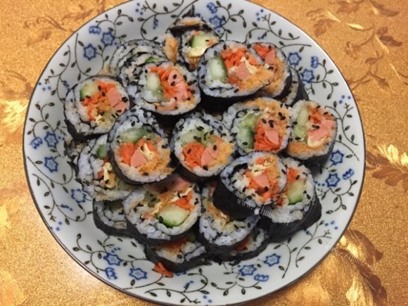 垂涎欲滴的肉松寿司