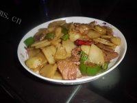 家常菜肉炒土豆片