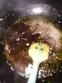 美味的炸酱面做法图解4)