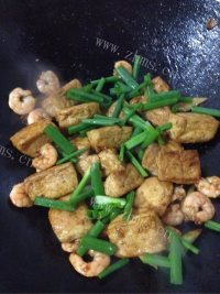 好吃的虾仁豆腐做法图解7)