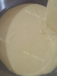 自制戚风蛋糕做法图解13)