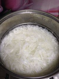 自制萝卜猪肉包做法图解5)