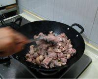 美味的啤酒鸭做法图解3)