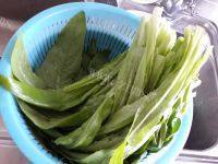 妈妈教我做蒜蓉油麦菜做法图解1)