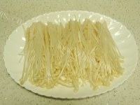 美味蒜蓉蒸金针菇做法图解3)