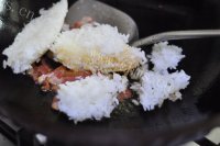 培根辣白菜炒饭做法图解5)