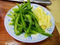 美味的青椒炒花甲做法图解4)