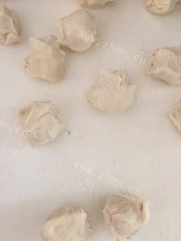 美味的韭菜盒子做法图解1)