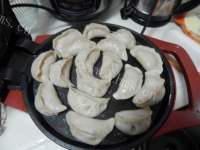 白菜猪肉煎饺做法图解23)