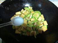 家常菜西葫芦炒豆腐