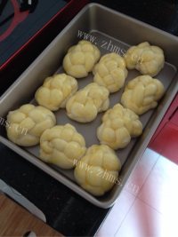 独特的绣球面包做法图解18)