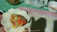 可口的白菜猪肉鲜虾蒸饺做法图解5)