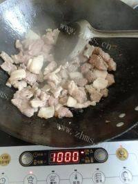 百吃不厌的蒜苔肉丝做法图解4)