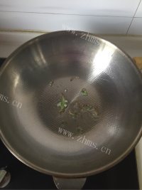 美味的西红柿黄金蛋炒饭做法图解4)