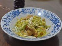 秀色可餐的蒜黄炒鸡蛋
