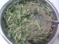 家常菜粉丝拌黄瓜