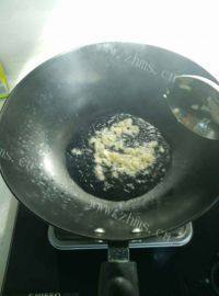 家常菜素炒油麦菜做法图解3)